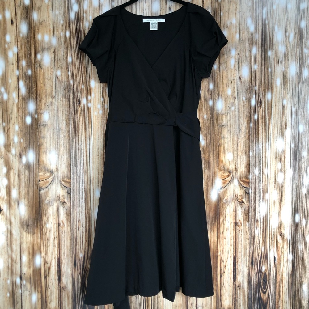 DVF Short Sleeve Black Wrap Cocktail Dress Size 10